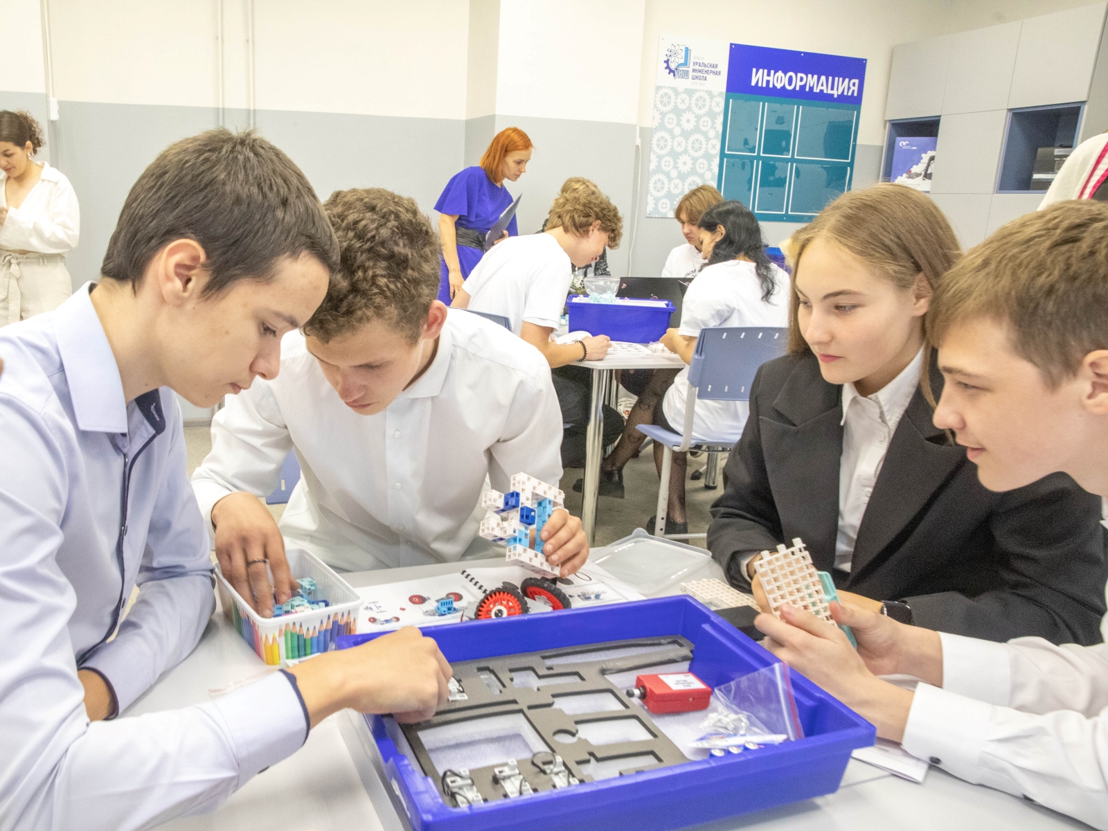 Фото - В школах Нижнего Тагила и Качканара открылись инженерные классы.